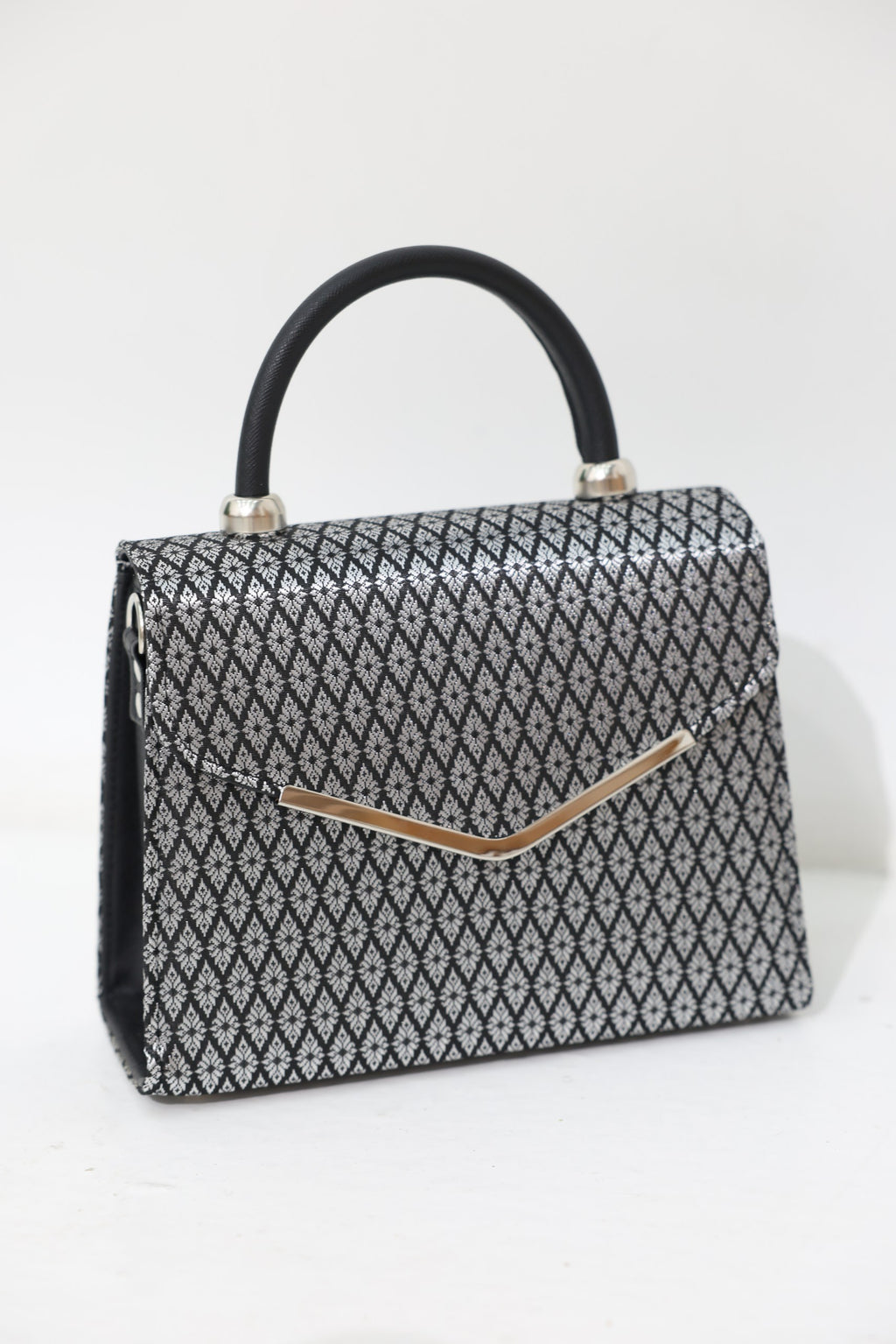 Sabai Evening Purse (Gray)