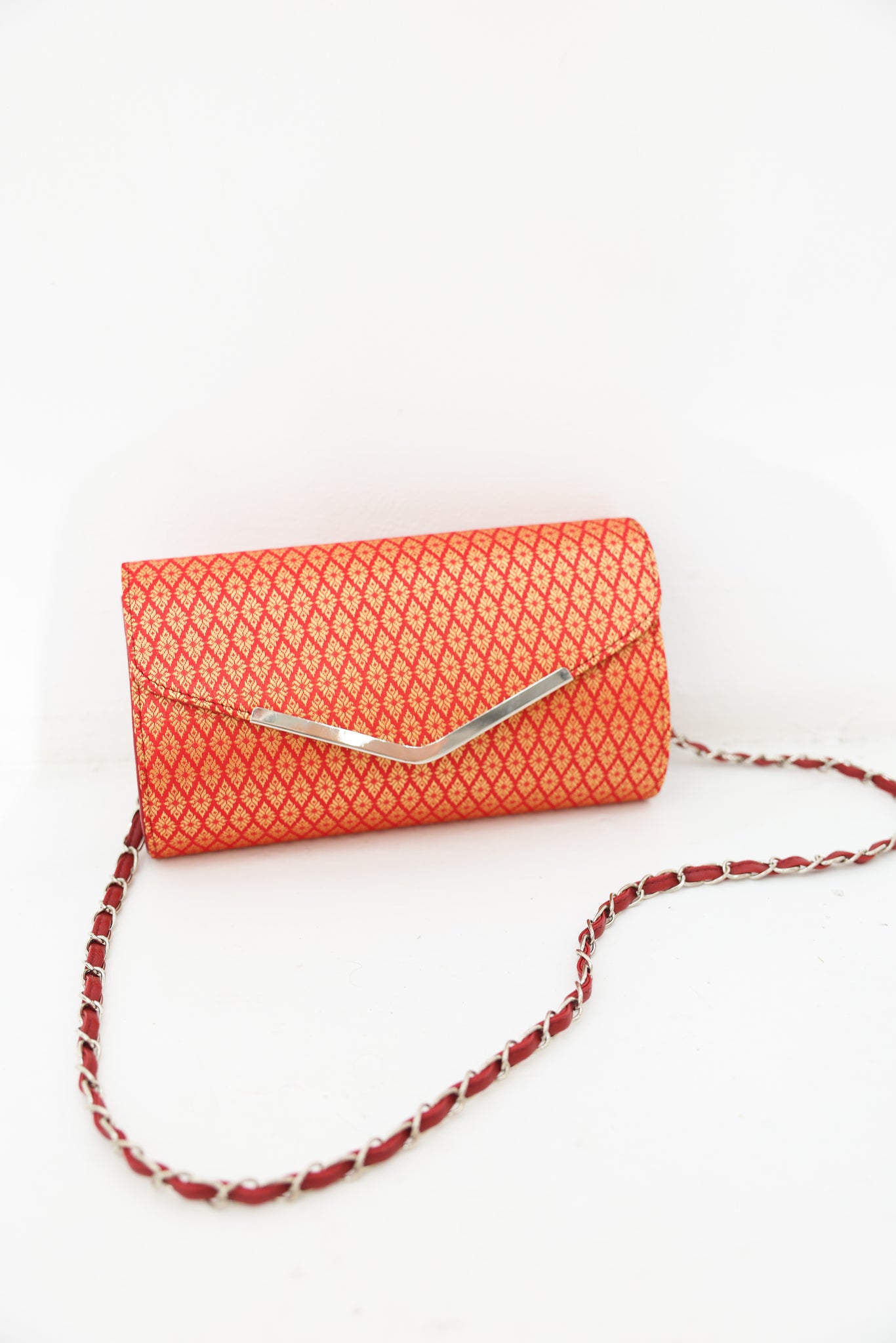 Mai Pouch Clutch (Red)