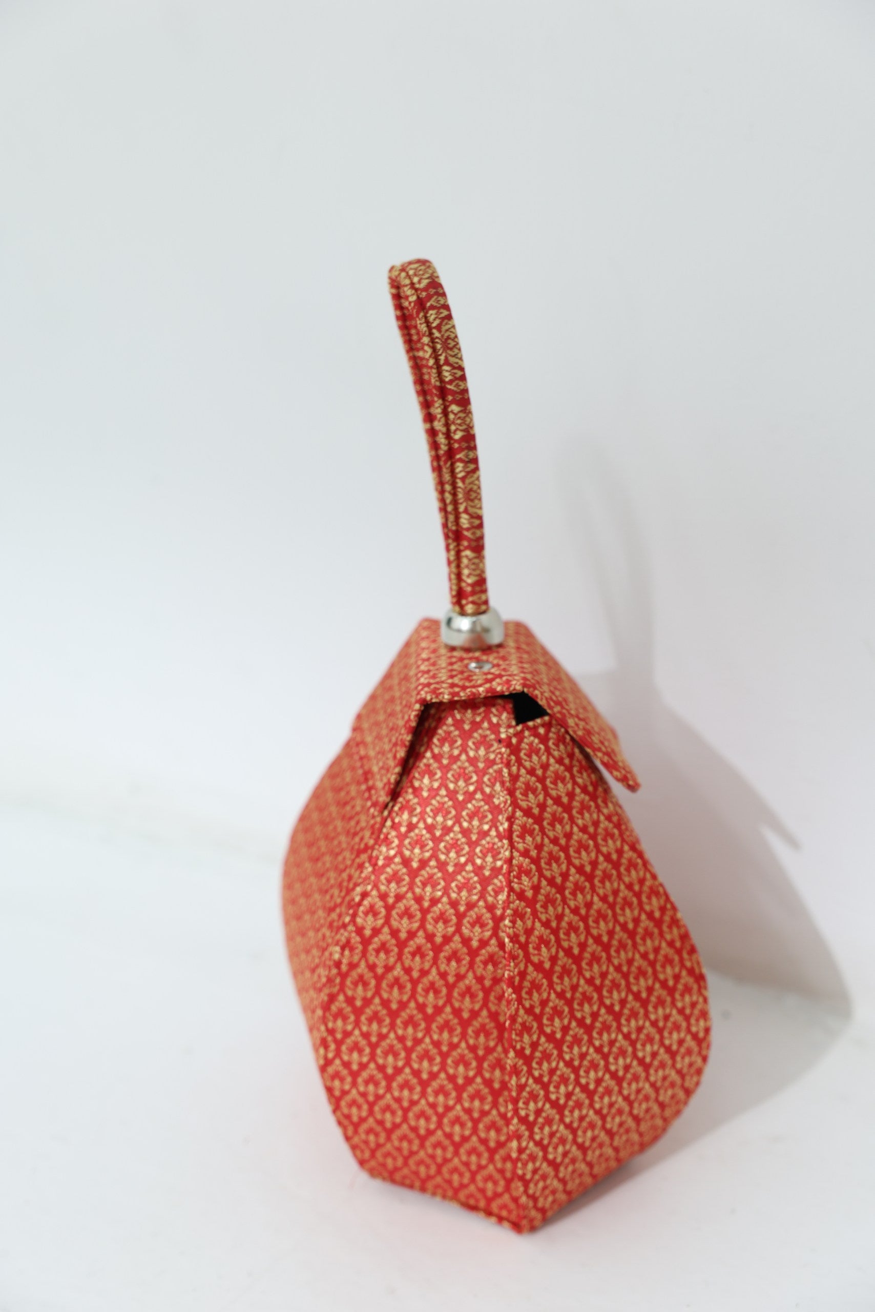 Chada Bucket Bag (Red)