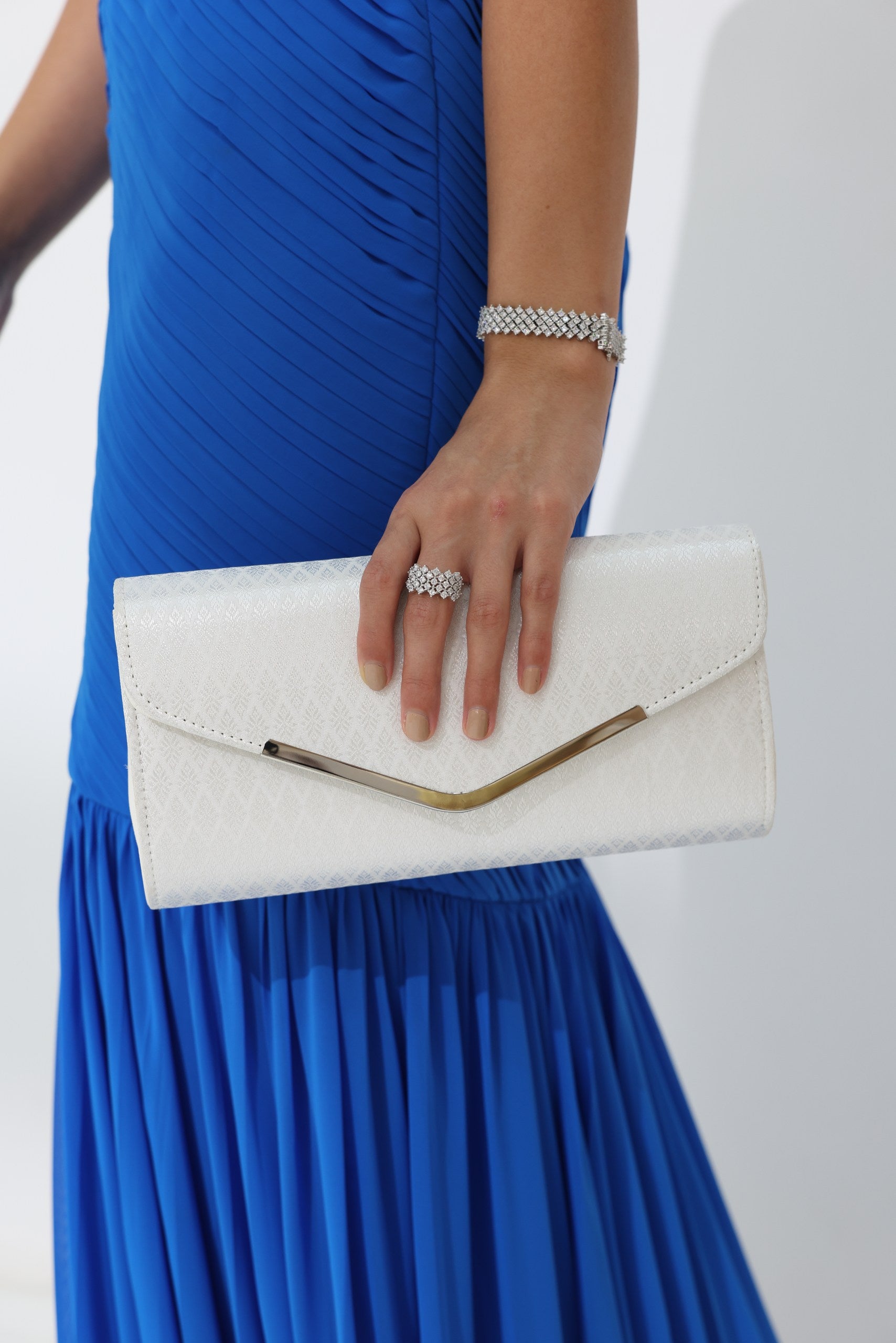 Mai Pouch Clutch (Platinum White)
