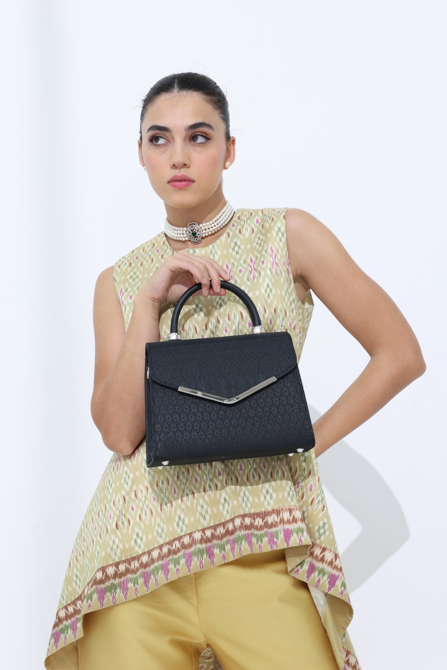Sabai Evening Purse (Black)