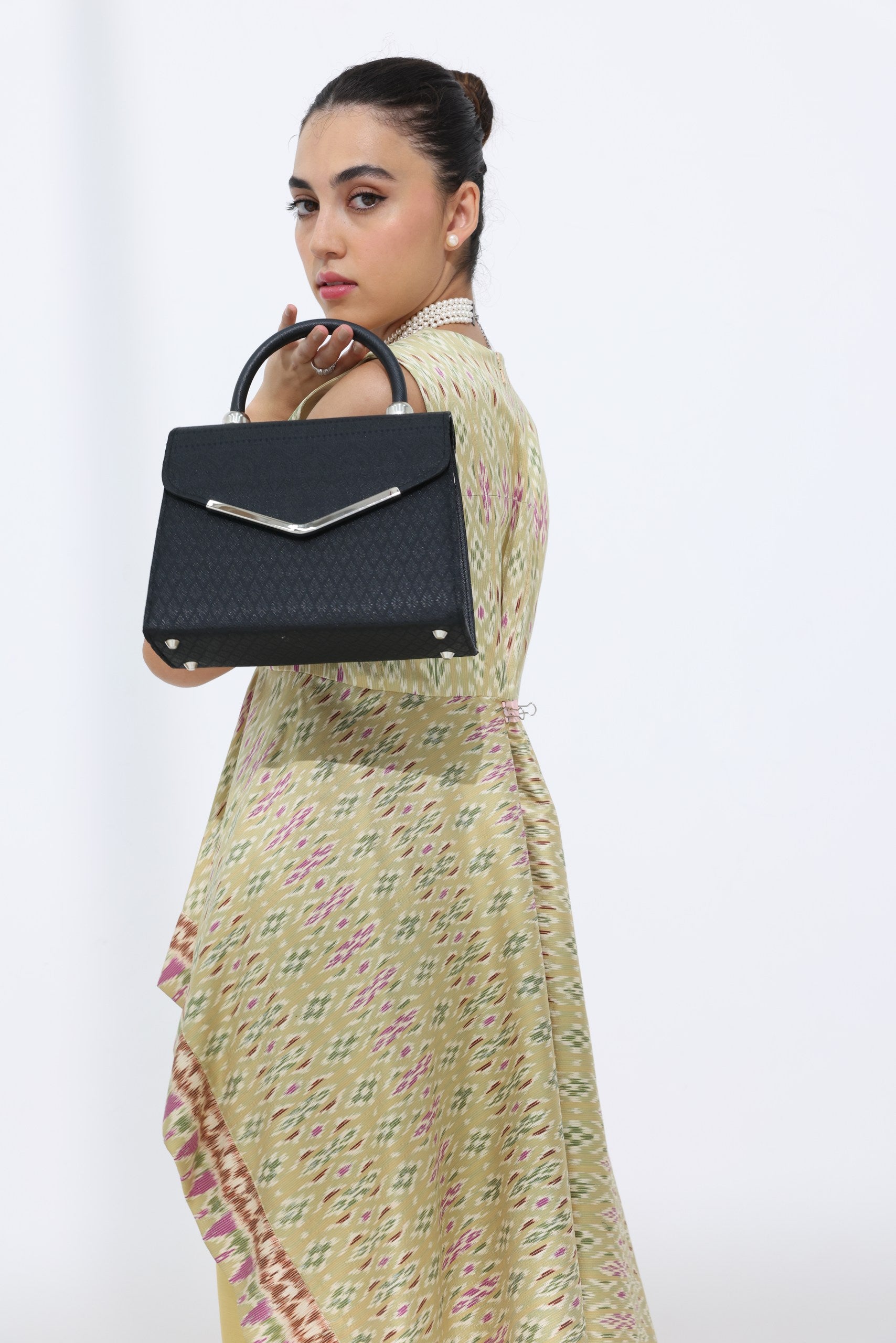 Sabai Evening Purse (Black)