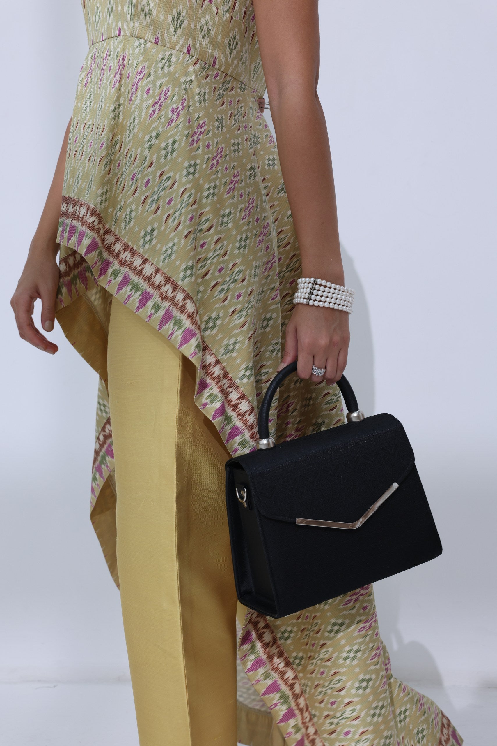 Sabai Evening Purse (Gray)