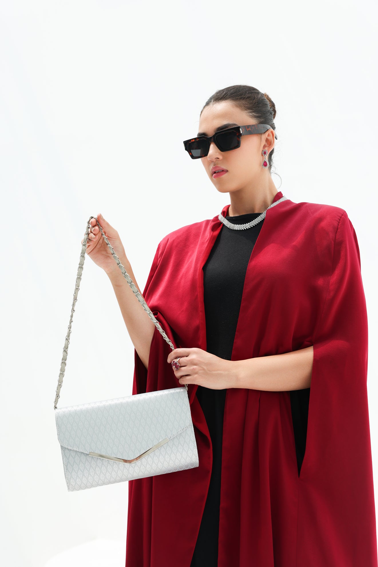 Mai Pouch Clutch (Silver)