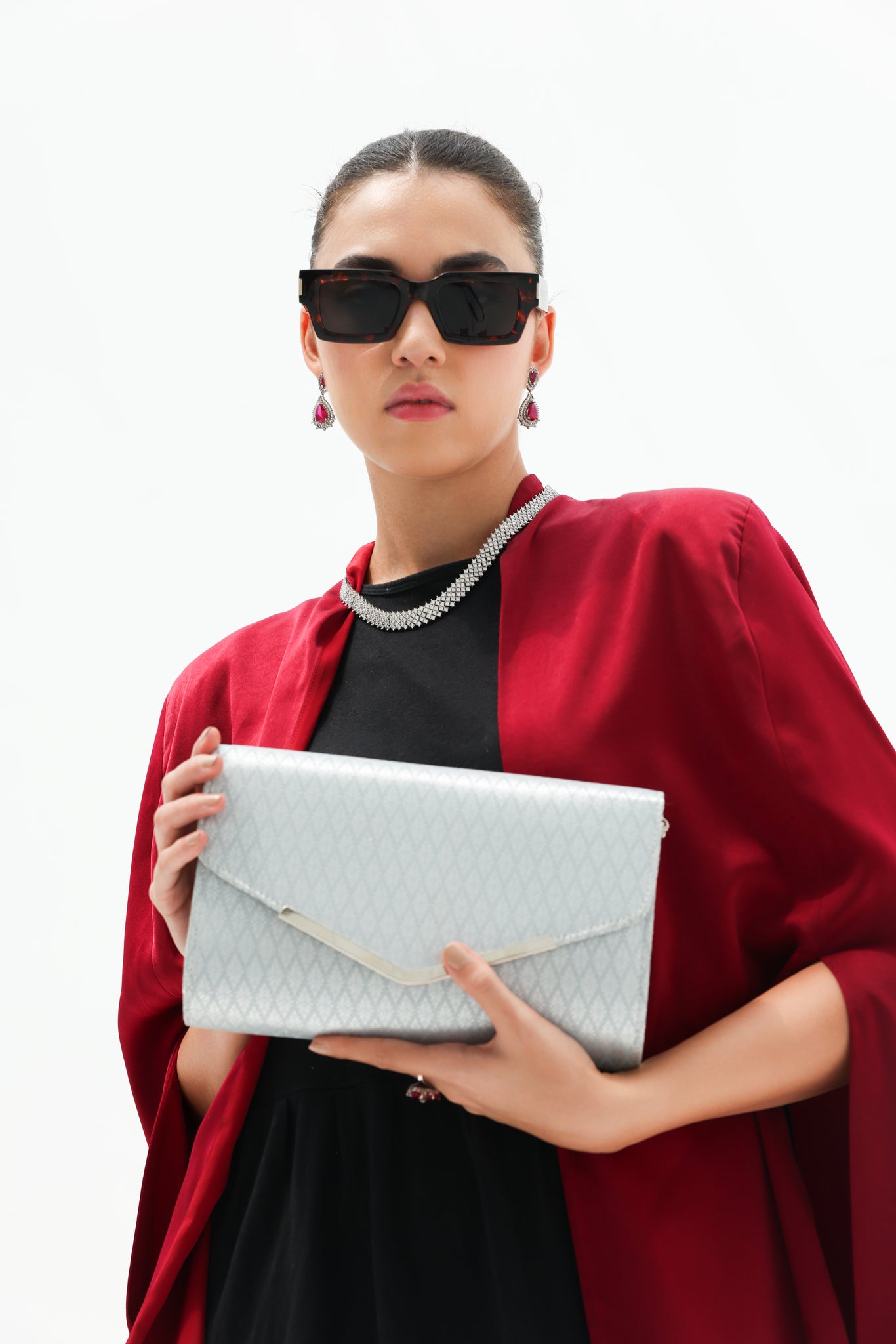Mai Pouch Clutch (Silver)
