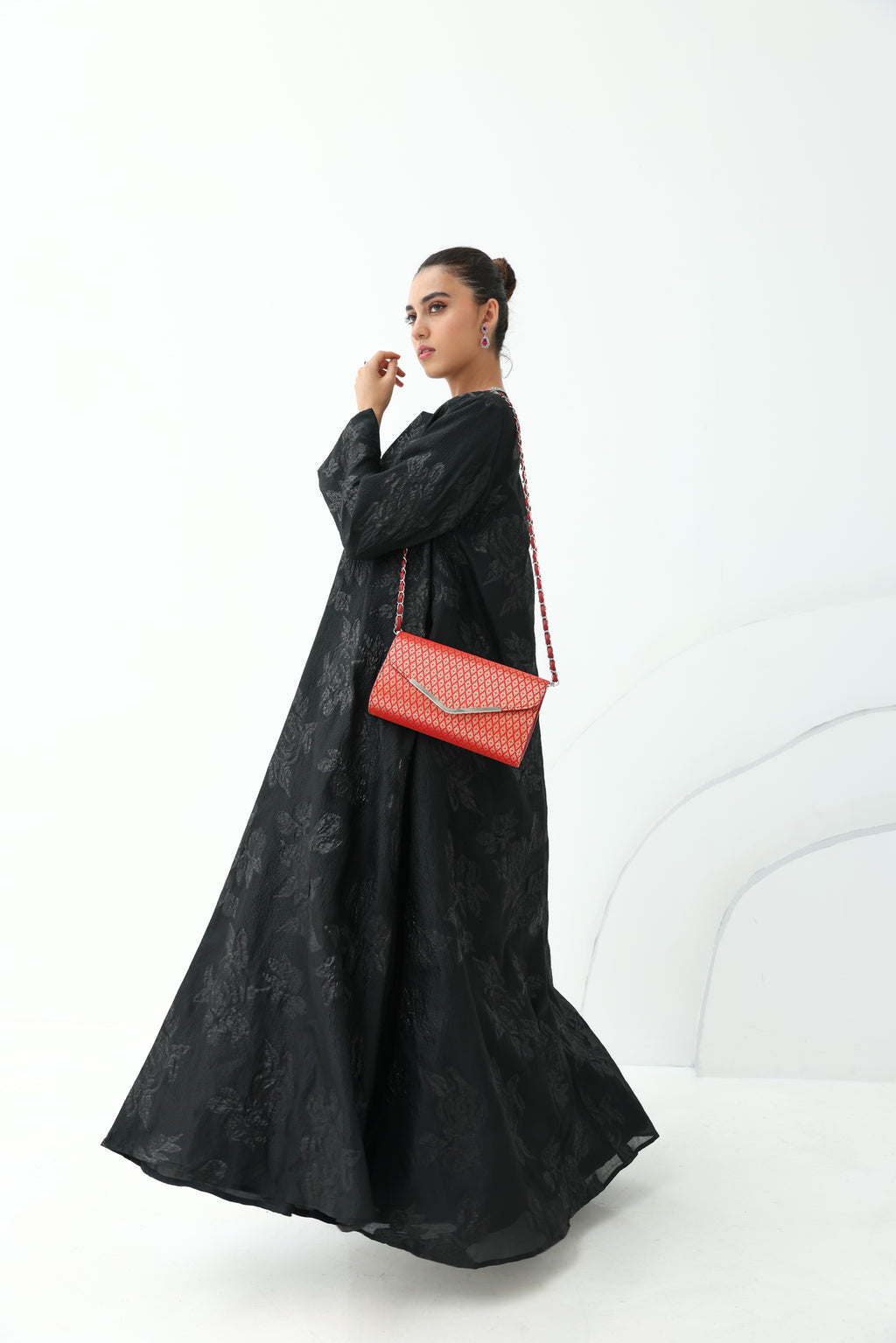 Mai Pouch Clutch (Red)