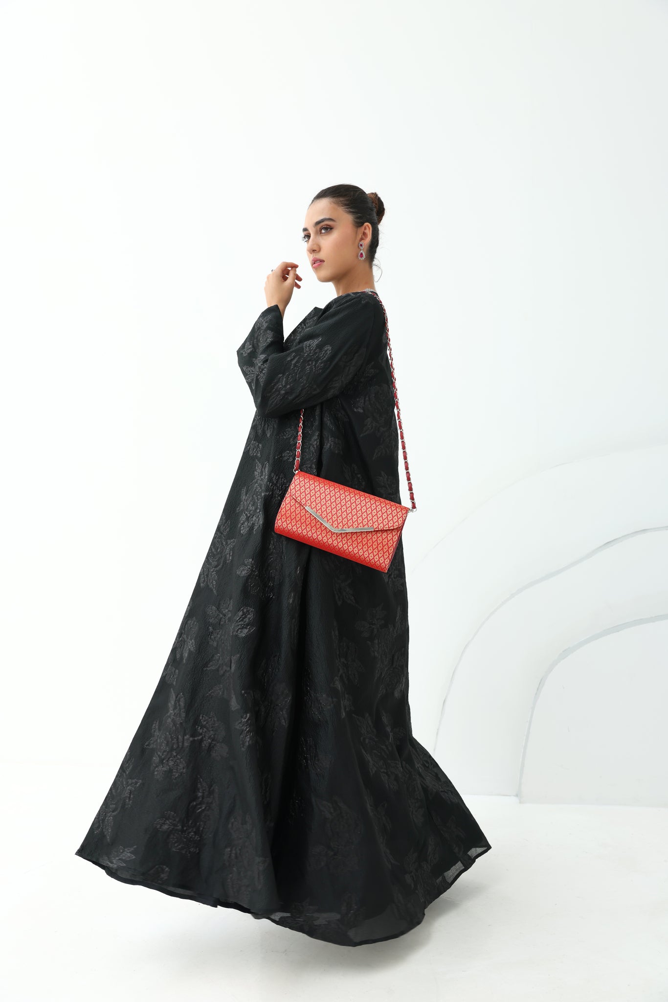 Mai Pouch Clutch (Red)