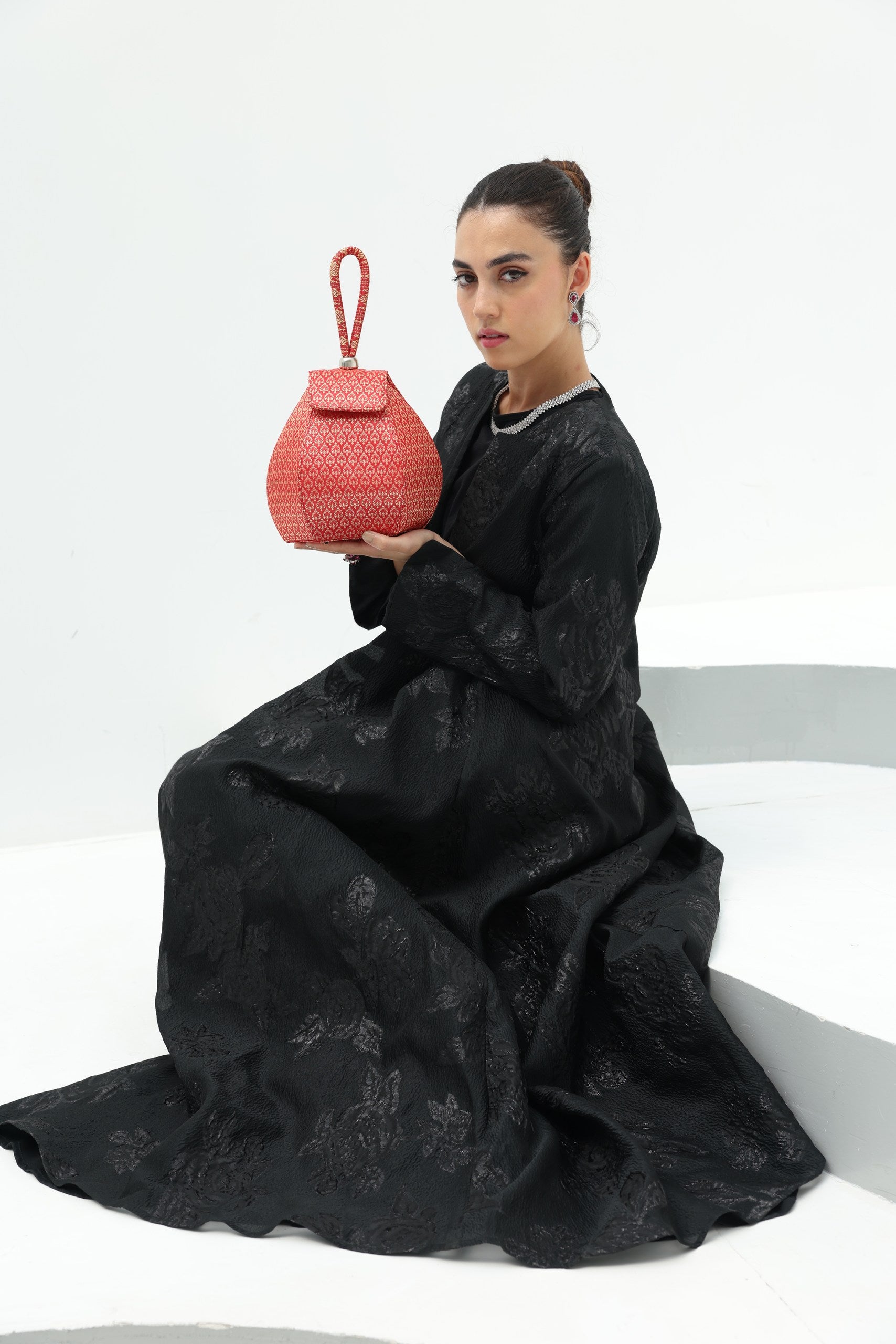 Chada Bucket Bag (Red)