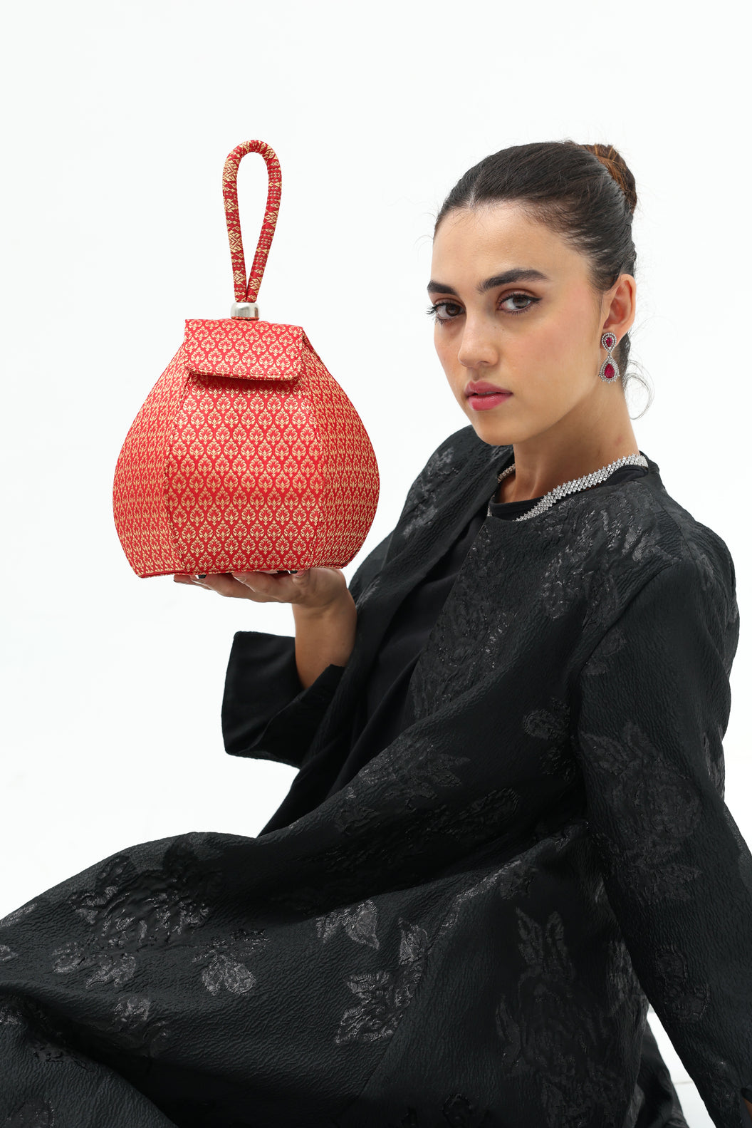 Chada Bucket Bag (Red)