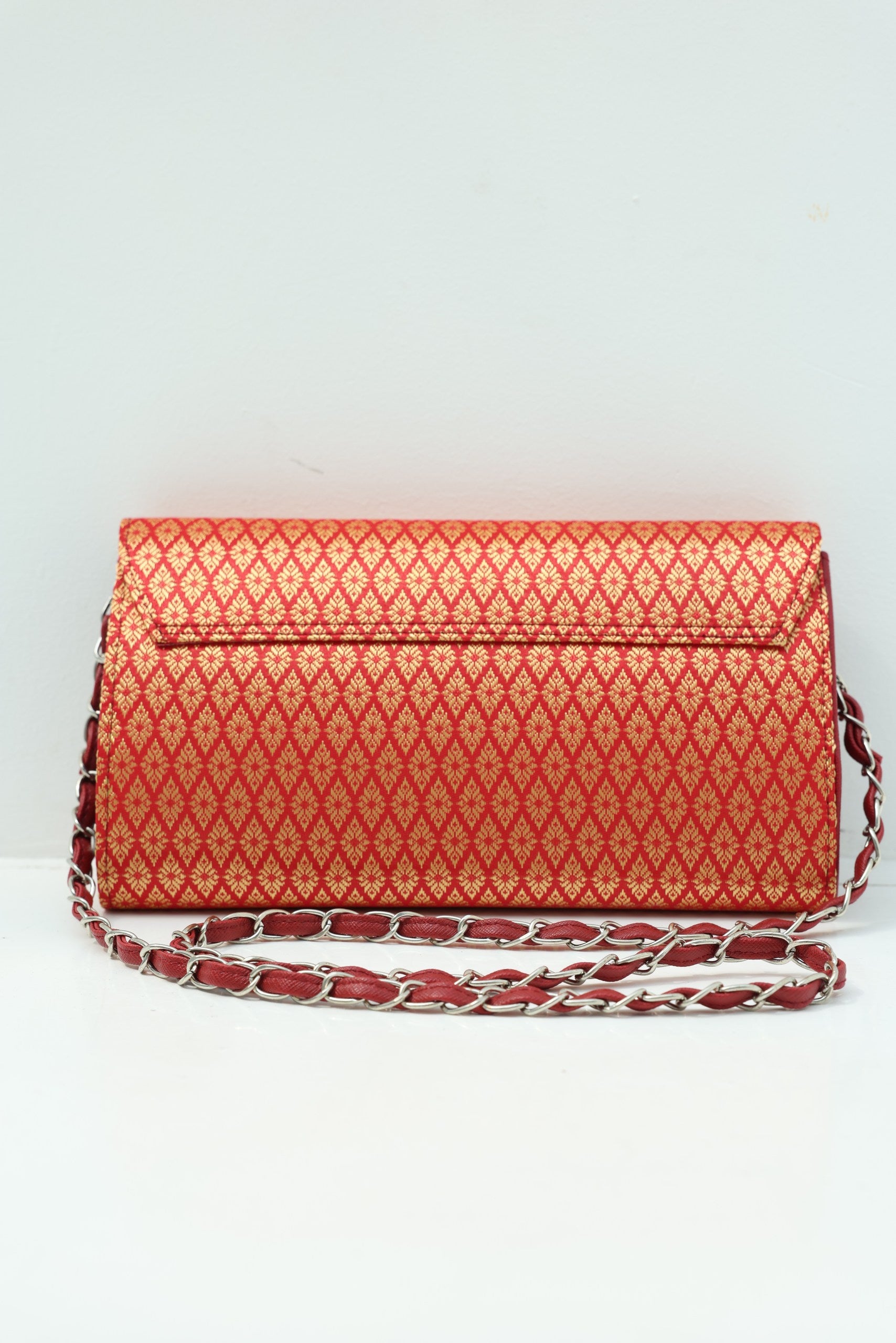 Mai Pouch Clutch (Red)